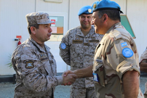 Visita del Comandante de Operaciones Terrestre del Ejército Chileno