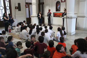 visita en el Regimiento de Granaderos