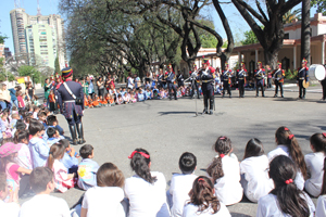 visita en el Regimiento de Granaderos
