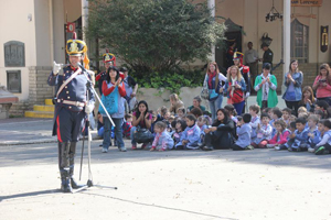 Visita de Colegios al Regimiento de Granderos