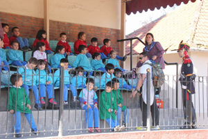 Visita de Colegios al Regimiento de Granderos