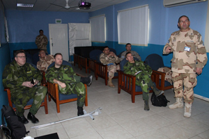 Visita de la Comitiva del Centro Internacional de las Fuerzas Armadas Suecas