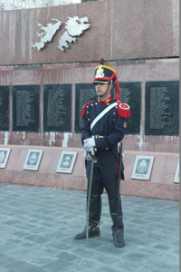 Granaderos realizó un homenaje a los héroes de Malvinas.
