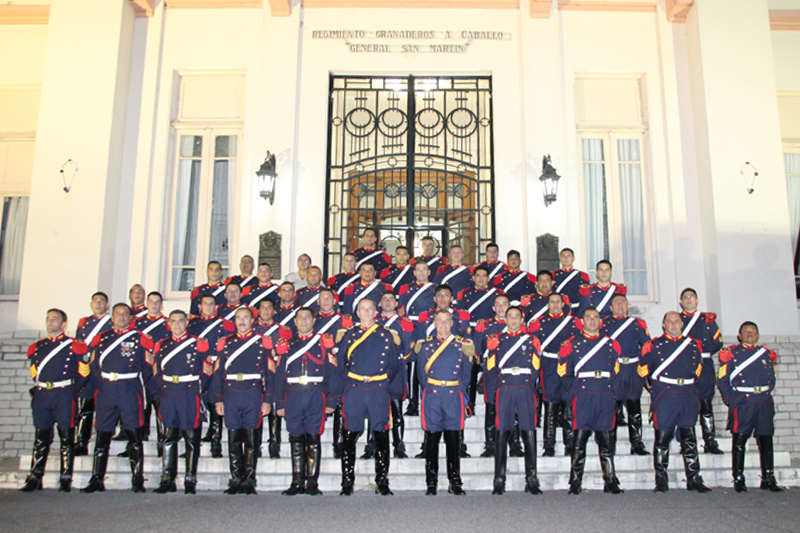 Bienvenida a los nuevos Suboficiales de Granaderos
